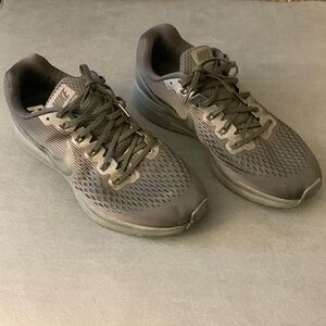 NIKE Zoom, running, men’s 11,  near new
